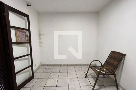 Quarto 1 de casa para alugar com 2 quartos, 200m² em Jardim Celeste, São Paulo