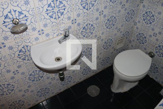 Lavabo de apartamento para alugar com 3 quartos, 147m² em Perdizes, São Paulo