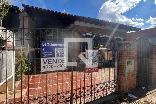 Fachada de casa para alugar com 4 quartos, 200m² em Jardim Flamboyant, Campinas