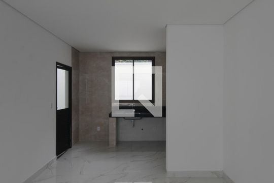 Sala de casa de condomínio à venda com 3 quartos, 140m² em Trevo, Belo Horizonte