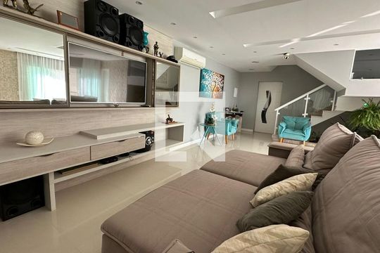 Sala de casa de condomínio à venda com 3 quartos, 350m² em Jacarepaguá, Rio de Janeiro