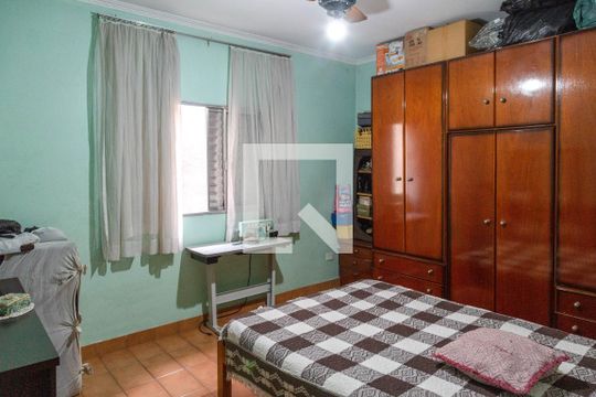 Quarto 1 de casa à venda com 3 quartos, 240m² em Vila Galvão, Guarulhos