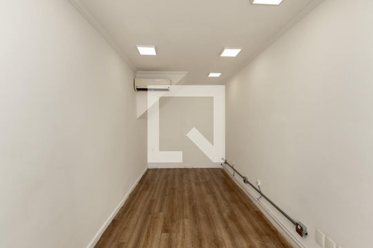 Sala de casa à venda com 3 quartos, 129m² em Santo Amaro, São Paulo