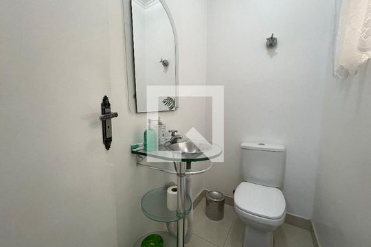 Lavabo de casa à venda com 3 quartos, 250m² em Rio Pequeno, São Paulo