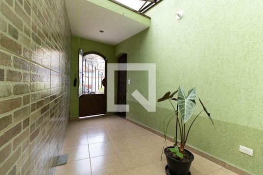 Entrada de casa à venda com 3 quartos, 309m² em Jardim Maria Estela, São Paulo