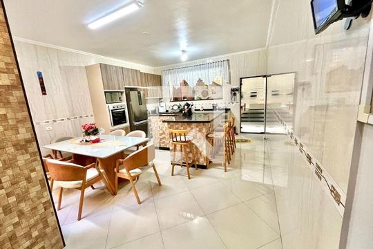 Casa à venda com 3 quartos, 182m² em Vila Amabile Pezzolo, Santo André