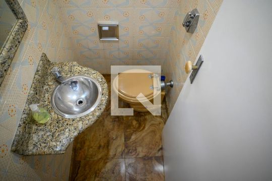 Lavabo de casa à venda com 3 quartos, 185m² em Sacomã, São Paulo