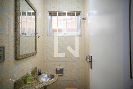 Lavabo de casa à venda com 3 quartos, 185m² em Sacomã, São Paulo