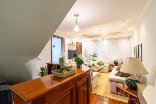 Sala  de casa à venda com 3 quartos, 650m² em Parque Jabaquara, São Paulo
