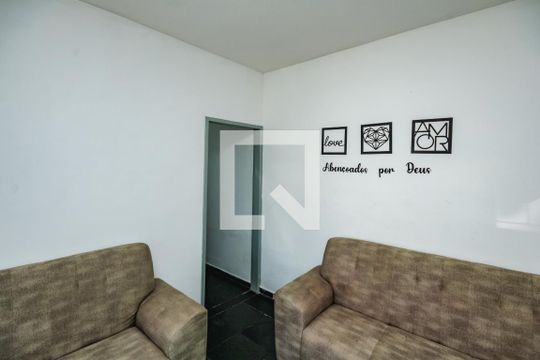 Sala de casa à venda com 2 quartos, 440m² em Vila Cloris, Belo Horizonte