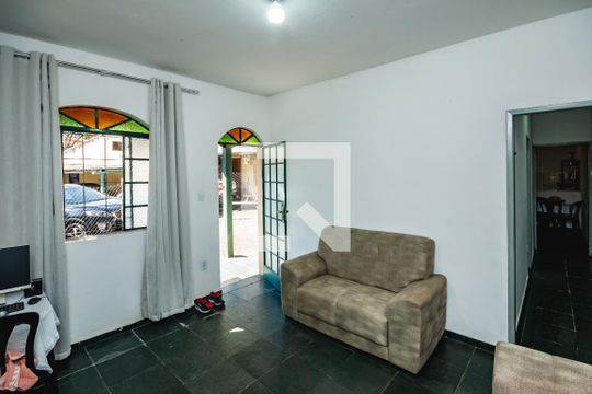 Sala de casa à venda com 2 quartos, 440m² em Vila Cloris, Belo Horizonte