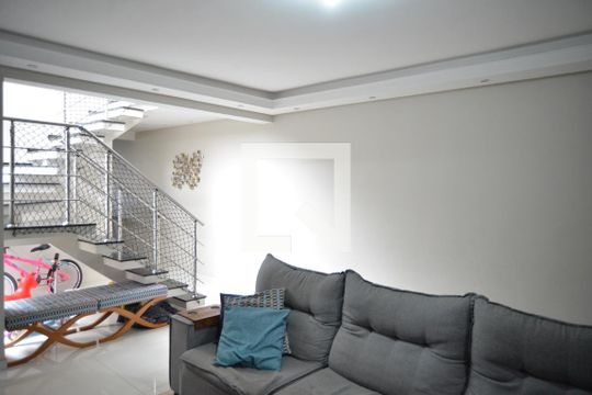 Sala de casa à venda com 3 quartos, 240m² em Parque das Nações, Santo André