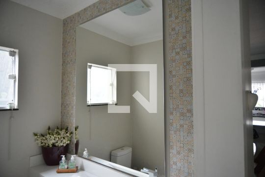 Lavabo da Sala  de casa à venda com 3 quartos, 240m² em Parque das Nações, Santo André