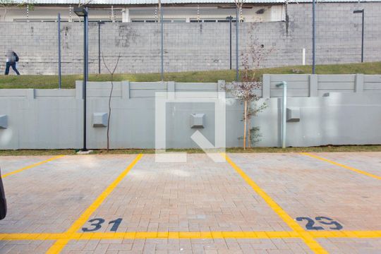 Garagem de apartamento para alugar com 2 quartos, 40m² em Artur Alvim, São Paulo