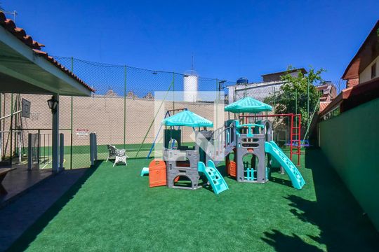 Playground de casa de condomínio para alugar com 4 quartos, 300m² em Chácara Nossa Senhora do Bom Conselho, São Paulo