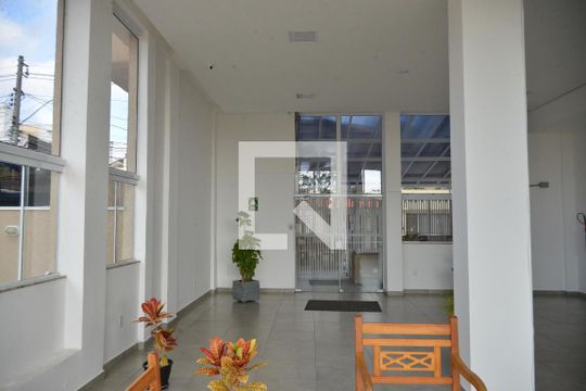 Hall de entrada de apartamento para alugar com 2 quartos, 55m² em Parque das Nações, Santo André
