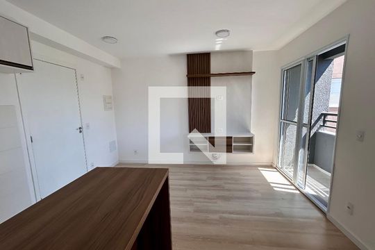 Sala de apartamento para alugar com 2 quartos, 36m² em Vila Galvão, Guarulhos