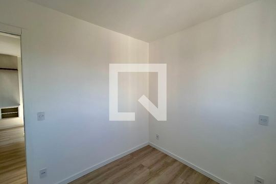 Quarto 1 de apartamento para alugar com 2 quartos, 36m² em Vila Galvão, Guarulhos