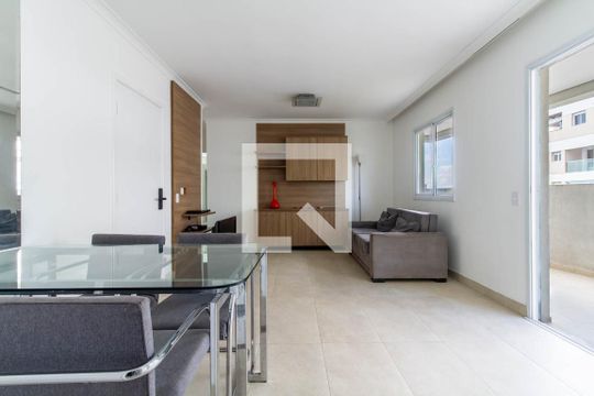 Sala de apartamento à venda com 2 quartos, 107m² em Santo Amaro, São Paulo