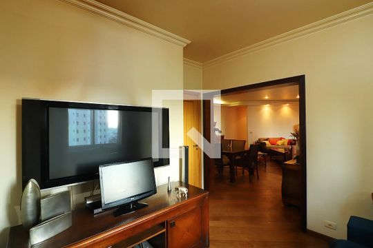 Suíte 2 de apartamento para alugar com 4 quartos, 188m² em Jardim Maria Adelaide, São Bernardo do Campo