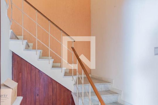Escada de casa à venda com 5 quartos, 220m² em Andaraí, Rio de Janeiro