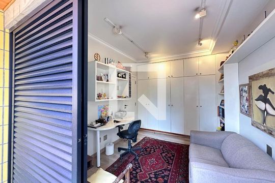 Apartamento à venda com 4 quartos, 256m² em Cambuí, Campinas