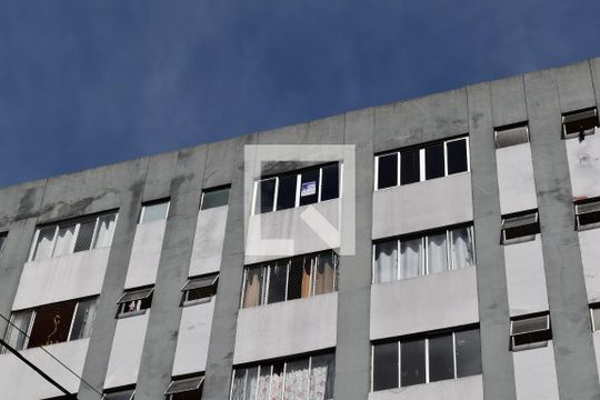 Plaquinha de casa para alugar com 1 quarto, 28m² em Centro, Curitiba