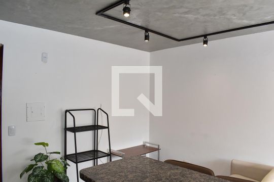 Cozinha de casa para alugar com 1 quarto, 28m² em Centro, Curitiba