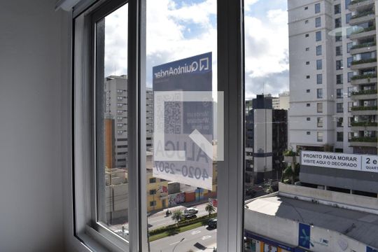 Plaquinha de casa para alugar com 1 quarto, 28m² em Centro, Curitiba