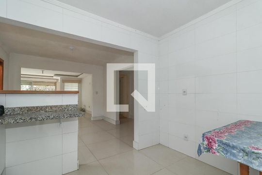 Cozinha de casa à venda com 3 quartos, 150m² em Chácara das Pedras, Porto Alegre