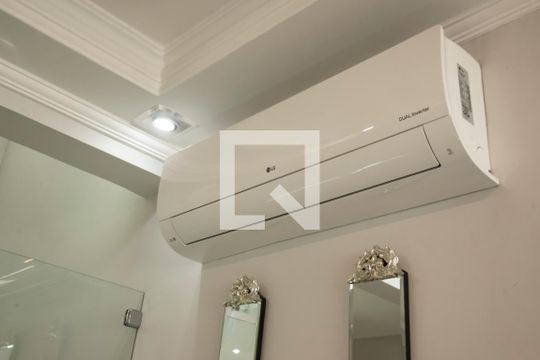 Sala de casa à venda com 3 quartos, 155m² em Vila da Saúde, São Paulo