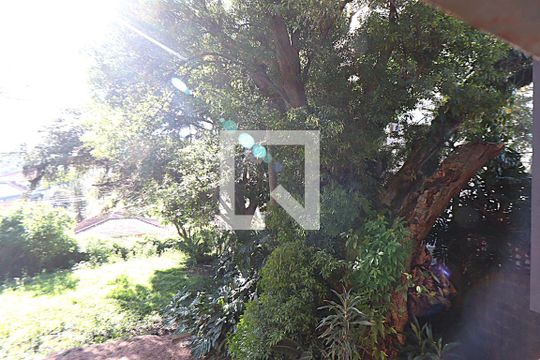 Vista do Quarto 3 de casa para alugar com 5 quartos, 338m² em Jardim Lindóia, Porto Alegre