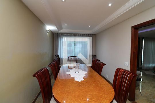 Sala de casa à venda com 5 quartos, 450m² em Jardim Guanabara, Rio de Janeiro