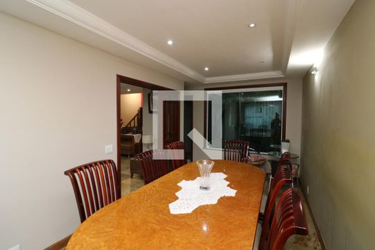 Sala de casa à venda com 5 quartos, 450m² em Jardim Guanabara, Rio de Janeiro