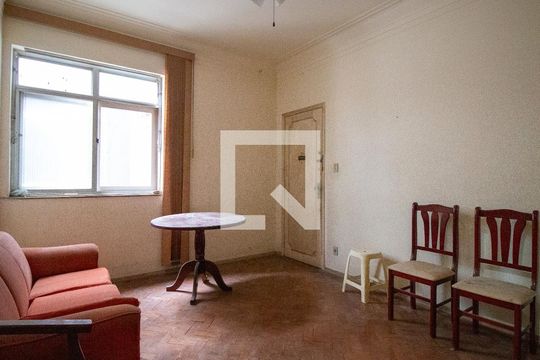 Sala de apartamento à venda com 1 quarto, 60m² em Praça da Bandeira, Rio de Janeiro