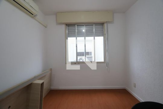 Quarto 1 de apartamento à venda com 2 quartos, 70m² em Centro, Canoas