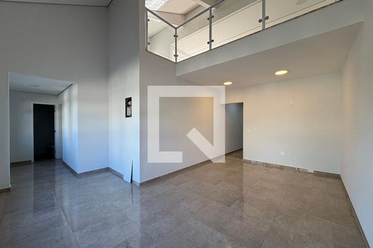 Sala de casa para alugar com 3 quartos, 300m² em Vila Francisco Matarazzo, Santo André