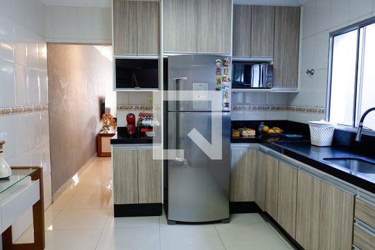 Cozinha de casa à venda com 3 quartos, 149m² em Santo Antônio, Osasco