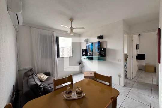 Sala de apartamento à venda com 2 quartos, 40m² em Santos Dumont, São Leopoldo