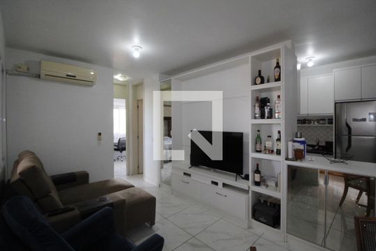 Sala de apartamento para alugar com 2 quartos, 58m² em Humaitá, Porto Alegre