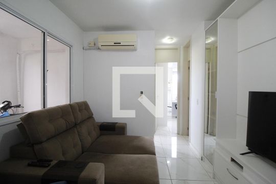 Sala de apartamento para alugar com 2 quartos, 58m² em Humaitá, Porto Alegre