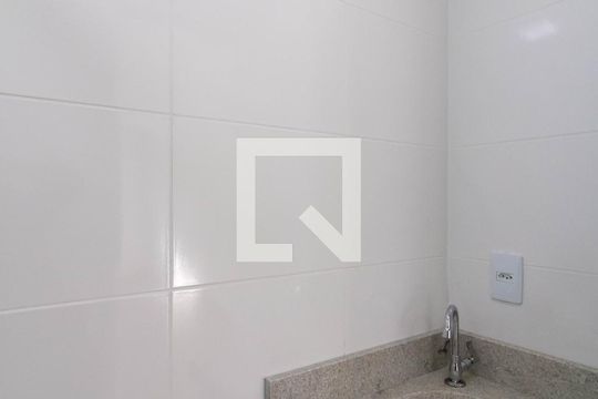 Banheiro  de kitnet/studio para alugar com 0 quarto, 41m² em Vila Augusta, Guarulhos