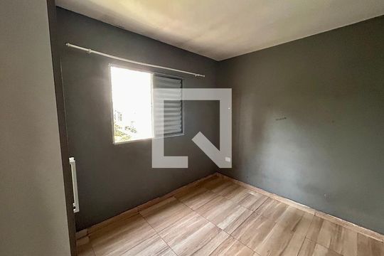 Quarto 1 de apartamento à venda com 2 quartos, 47m² em Jardim Sao Luis (zona Norte), Guarulhos