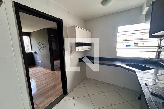 Cozinha e Área de Serviço de apartamento à venda com 2 quartos, 47m² em Jardim Sao Luis (zona Norte), Guarulhos