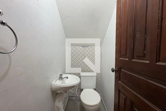 Lavabo da Sala de jantar de casa à venda com 3 quartos, 146m² em Vila Humaita, Santo André