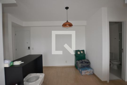 Sala de apartamento para alugar com 2 quartos, 57m² em Marechal Hermes, Rio de Janeiro