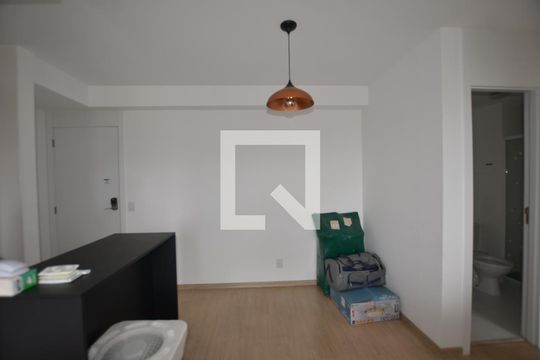 Sala de apartamento para alugar com 2 quartos, 57m² em Marechal Hermes, Rio de Janeiro
