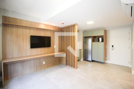 Studio de kitnet/studio para alugar com 1 quarto, 27m² em Indianópolis, São Paulo