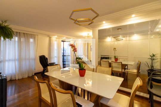 Sala de apartamento para alugar com 3 quartos, 168m² em Camargos, Guarulhos