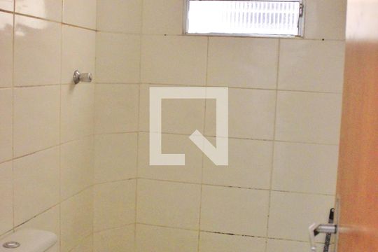 Banheiro Social de apartamento à venda com 2 quartos, 47m² em Jardim Sao Luis (zona Norte), Guarulhos